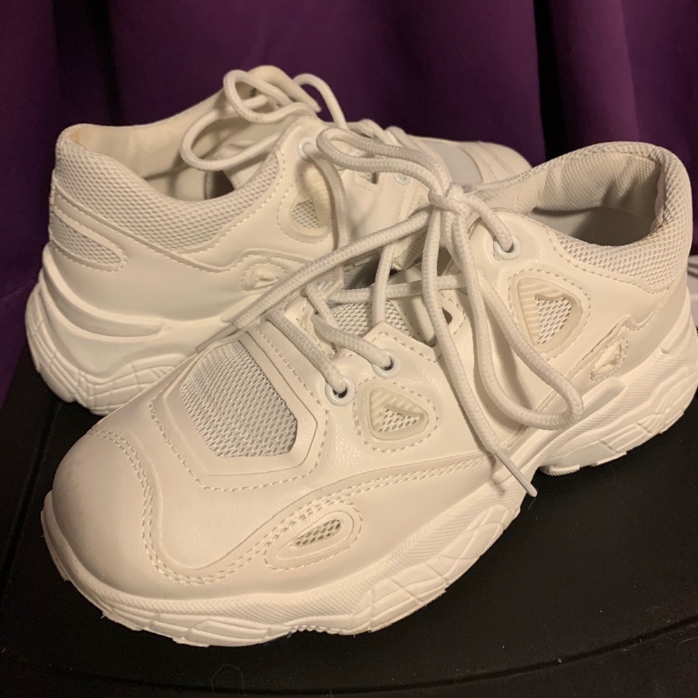 White Chunky Tennis Shoes